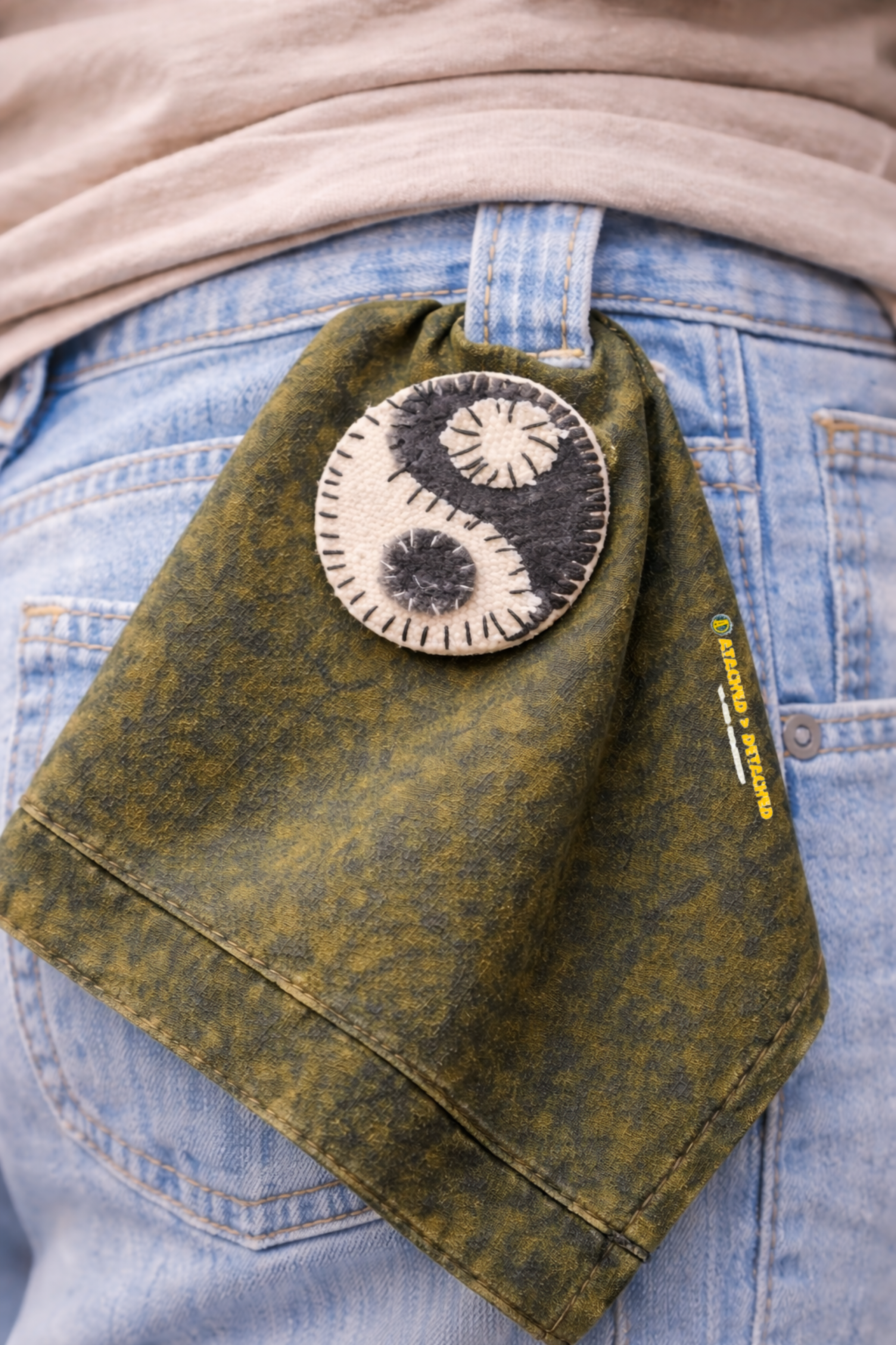 Split-Stitch (The Fabric Yin Yang)