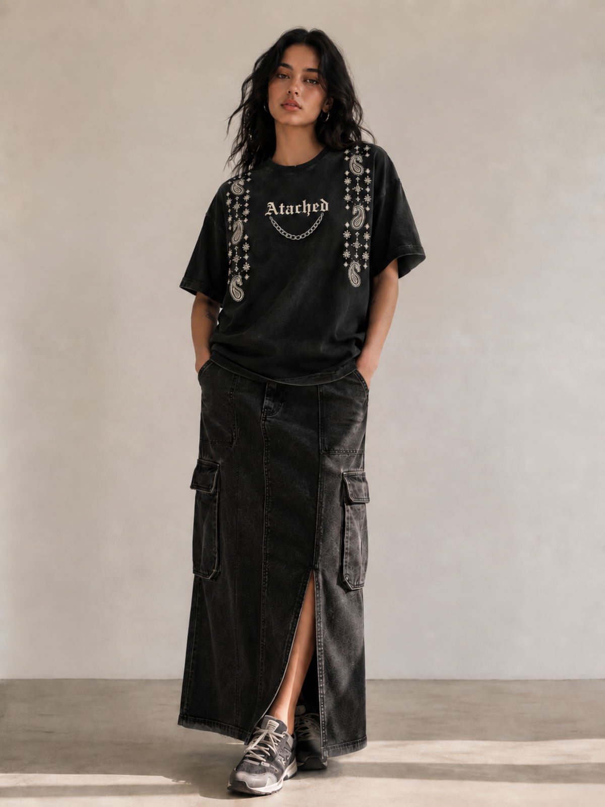 Mehfil Oversized Tee Black - Women