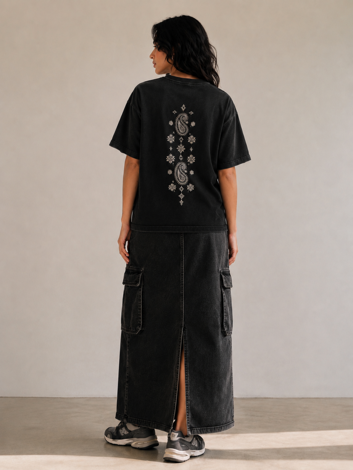 Mehfil Oversized Tee Black - Women